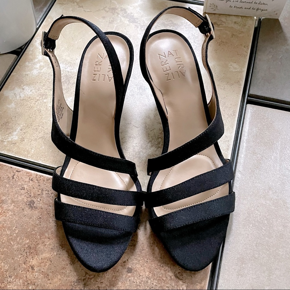 Naturalizer Taimi Black Fabric Sandals